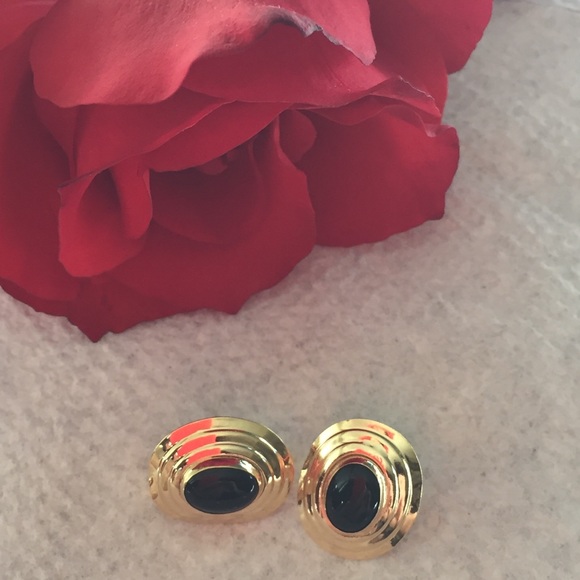Jewelry - 14kt gold and onyx post earrings